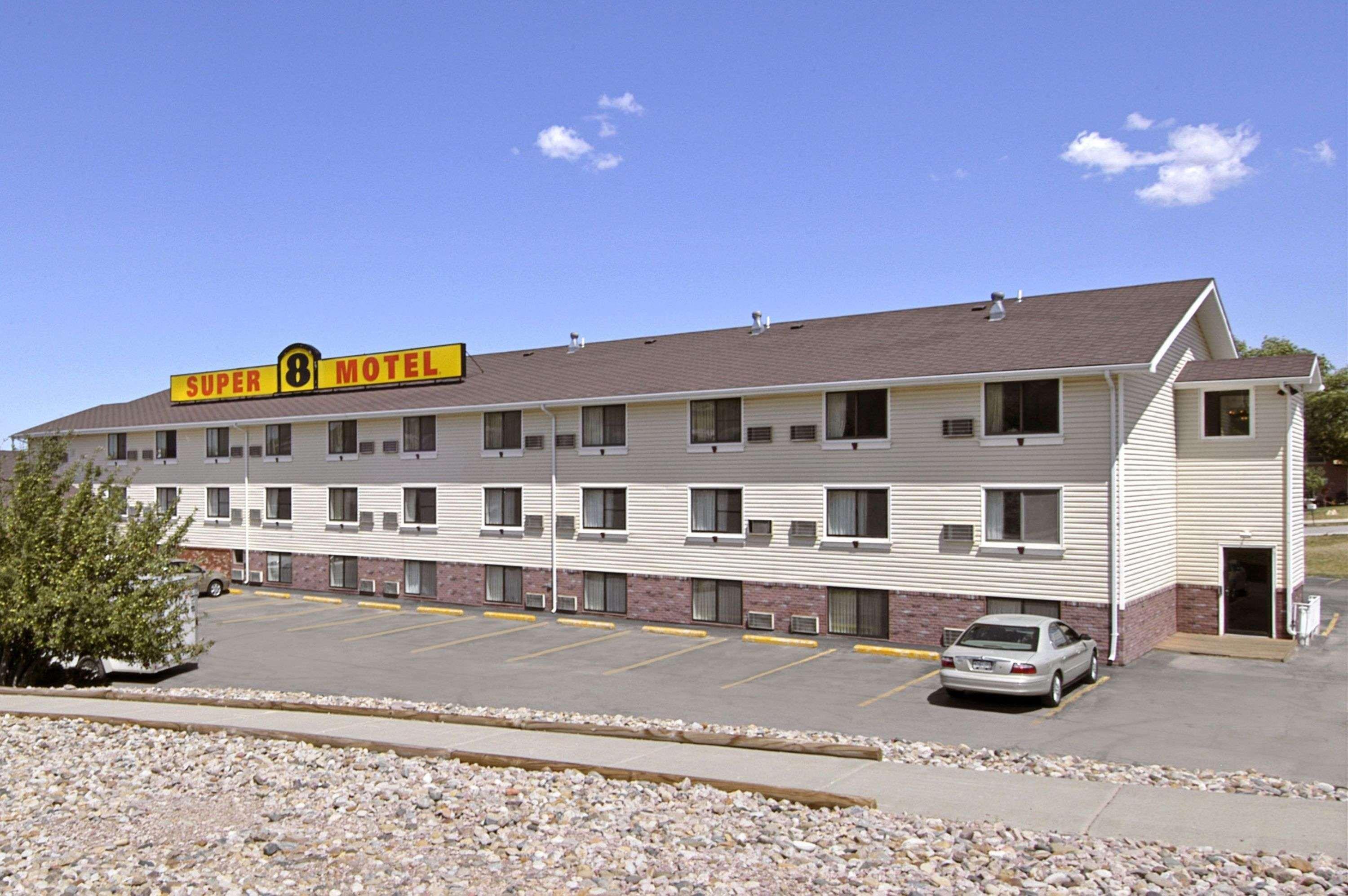 Super 8 By Wyndham Rapid City Rushmore Rd Exterior photo